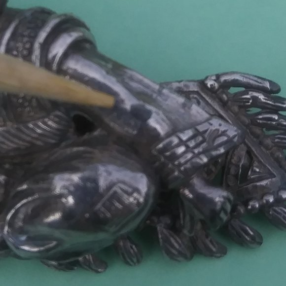 Vintage Alexander Korda 1940s Thief of Bagdad Magic Flying Carpet Pin - Picture 15 of 16